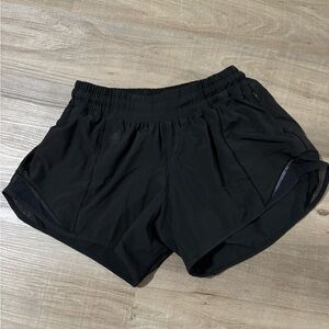 lululemon women’s shorts size 6 black